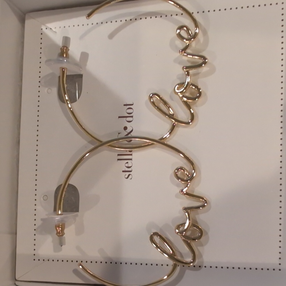 NWT Stella & Dot Love Hoops Earrings Gold OS - Picture 3 of 5